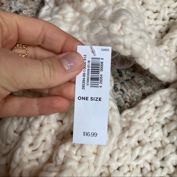 NWT Old Navy Knit infinity scarf - Picture 2 of 4